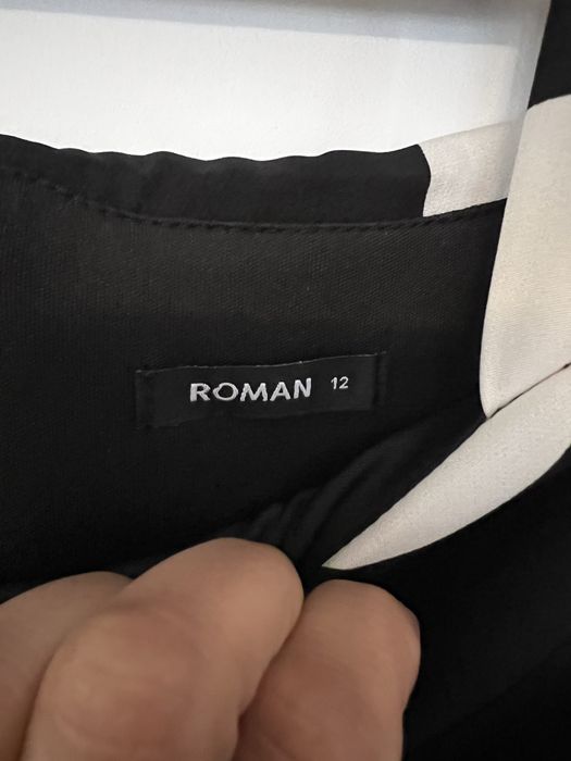 Rochie cu buline de la Roman