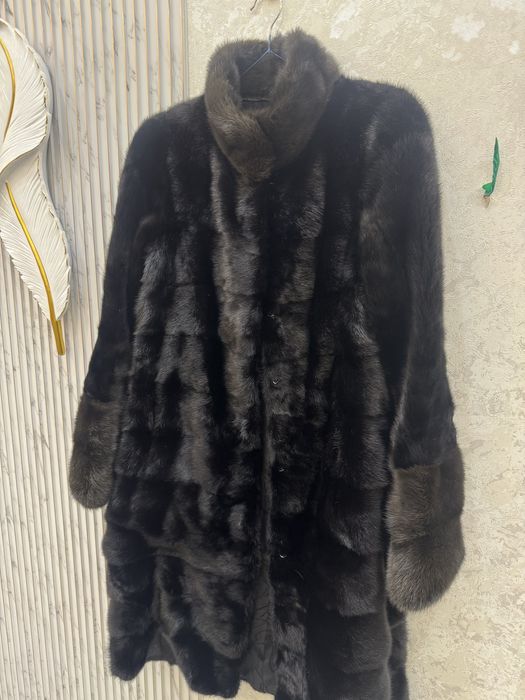 Продам норковую шубу