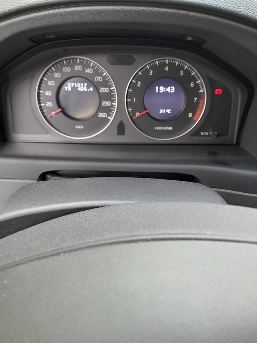 Volvo V70 2.0F din 2010 cu 145 CP