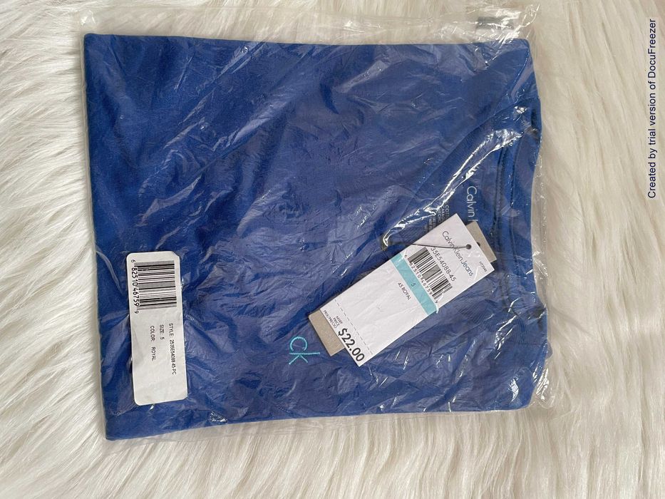 Tricou Calvin Klein, pt baieti, marime 5 ani