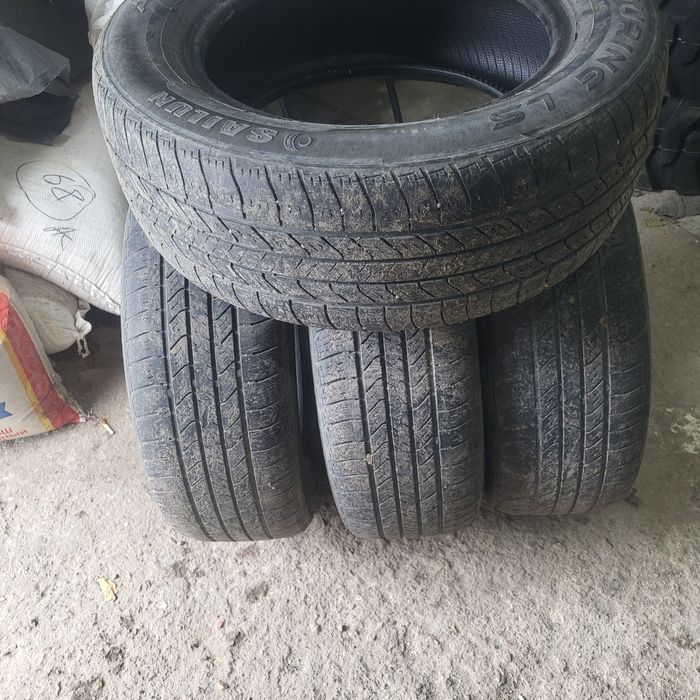 Продам резина 215.на 60.р16