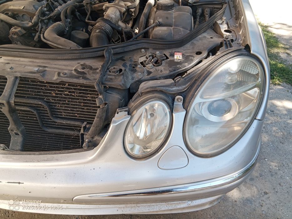 Продавам mercedes w211 2.7 CDI авангард  само на части