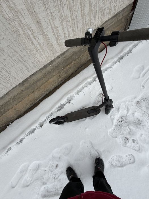 Продам электросамокат M365 XIAOMI