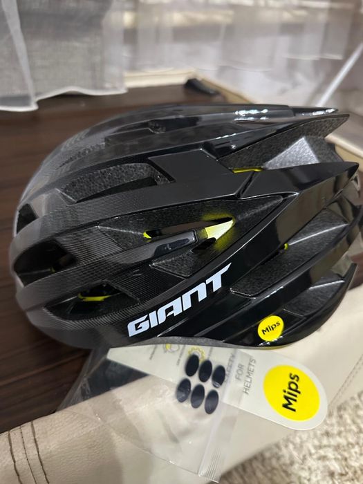 Шлем Giant bold MIPS черный