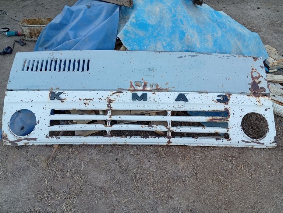 Продам облицовка камаз (капот)
