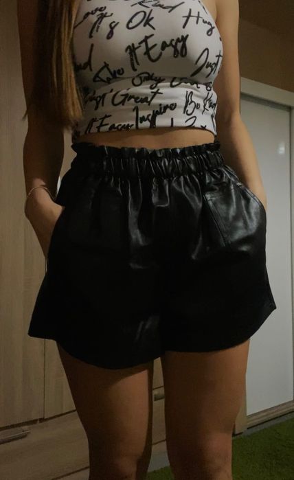 Кожени къси панталони