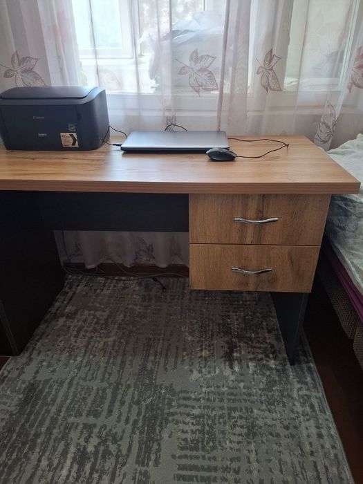 Продам письменный стол