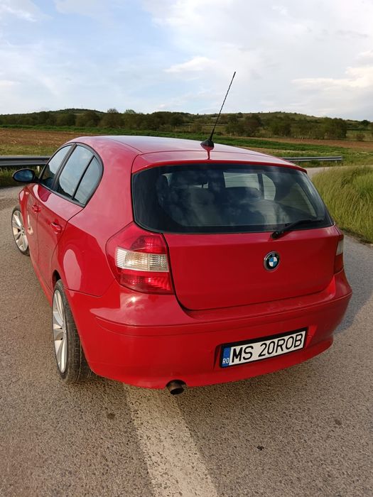 Vând sau schimb BMW 120i
