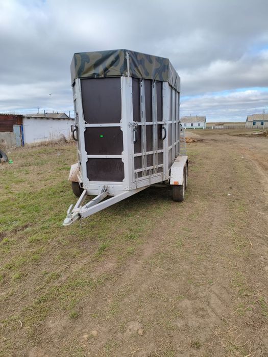 Продам прицеп коневозка с документом