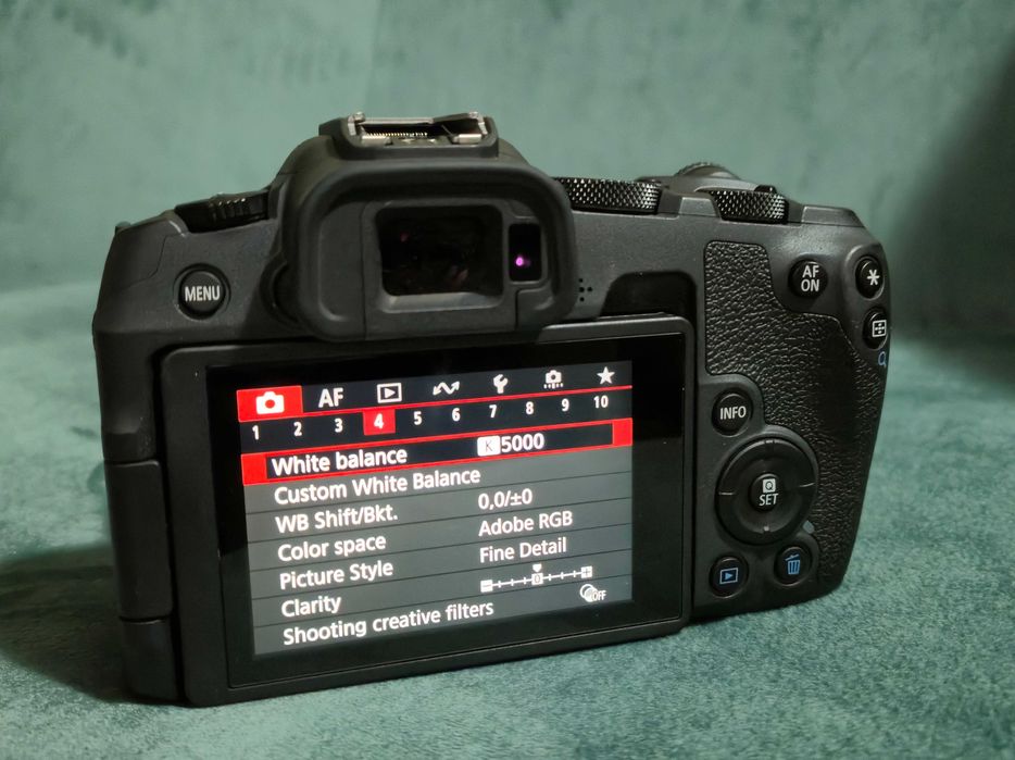 Canon Eos R8 Full frame