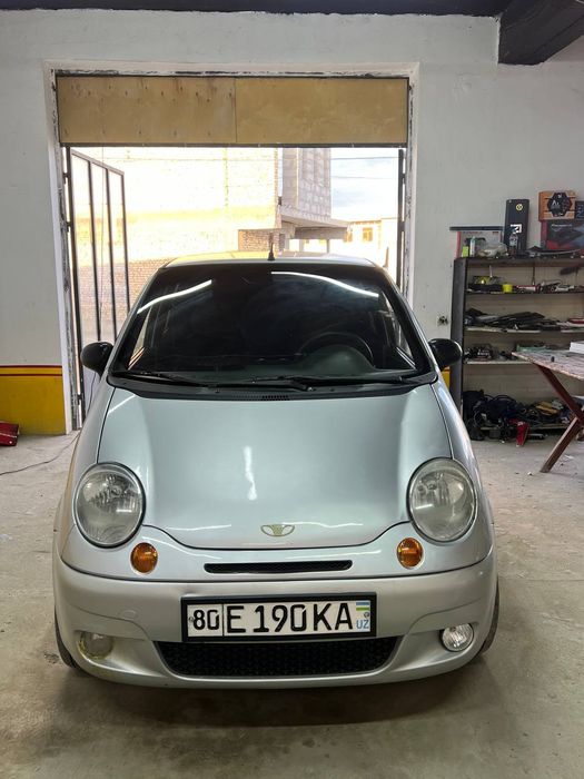 Матиз машинаси сотилади