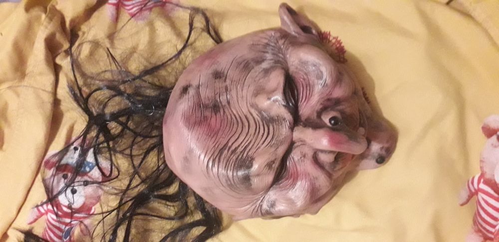 Măști și accesorii haloween