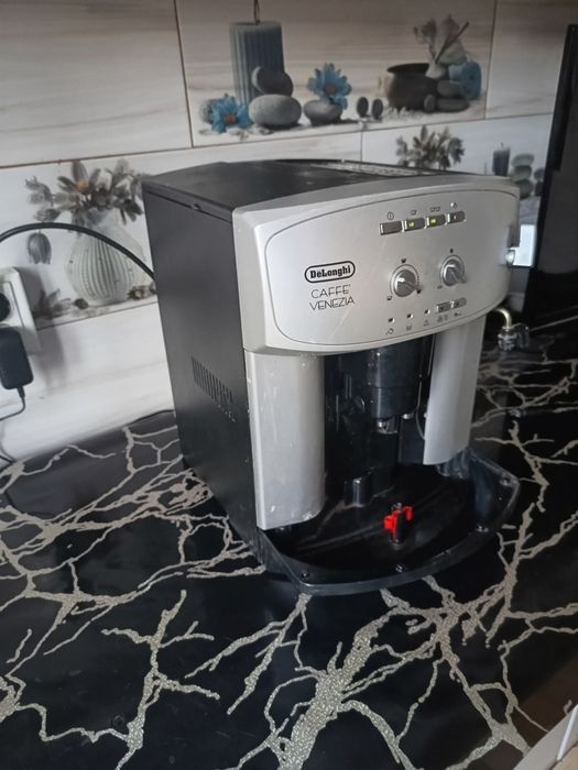 Vind expresor de cafea delonghy