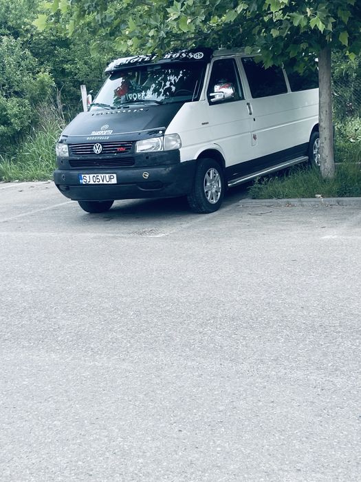 Vand wv t4 transporter an 2002. 8+1 102cai  locuri  merge si trage foarte bine nu bate nu troncane  acte la zi fiscal pe loc