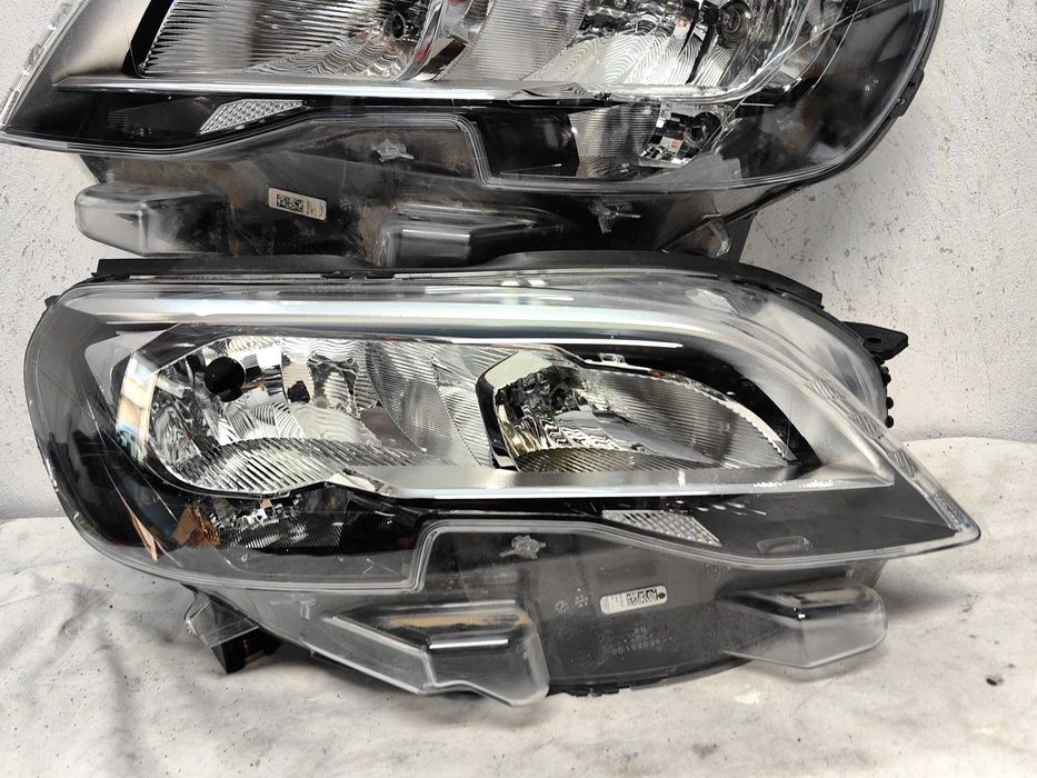 Оригинални  фарове  Пежо Експерт  Peugeot Expert