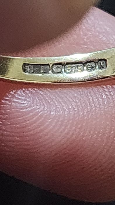 Inel aur 9k cu diamant natural