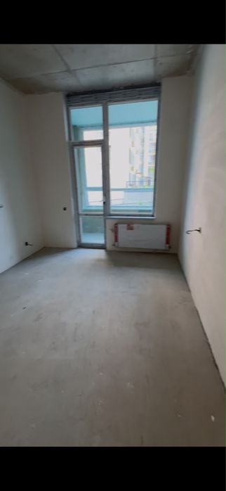 Продам двер с окном для балкона новый