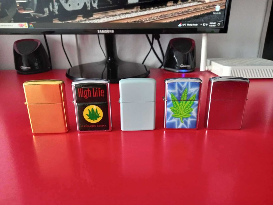 Set 5 brichete metalice tip Zippo noi, nefolosite