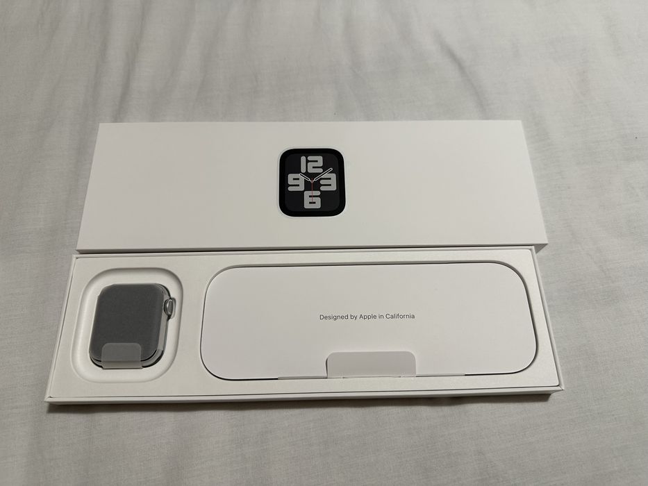 Apple watch SE(2 GEN),2024,40MM SILVER S/M size,