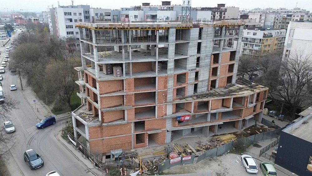 Апартамент с 3 спални в Кючук Париж от ИНВЕСТИТОР