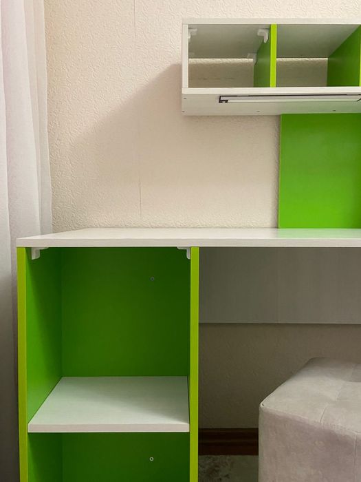 Стол письменный подростковый