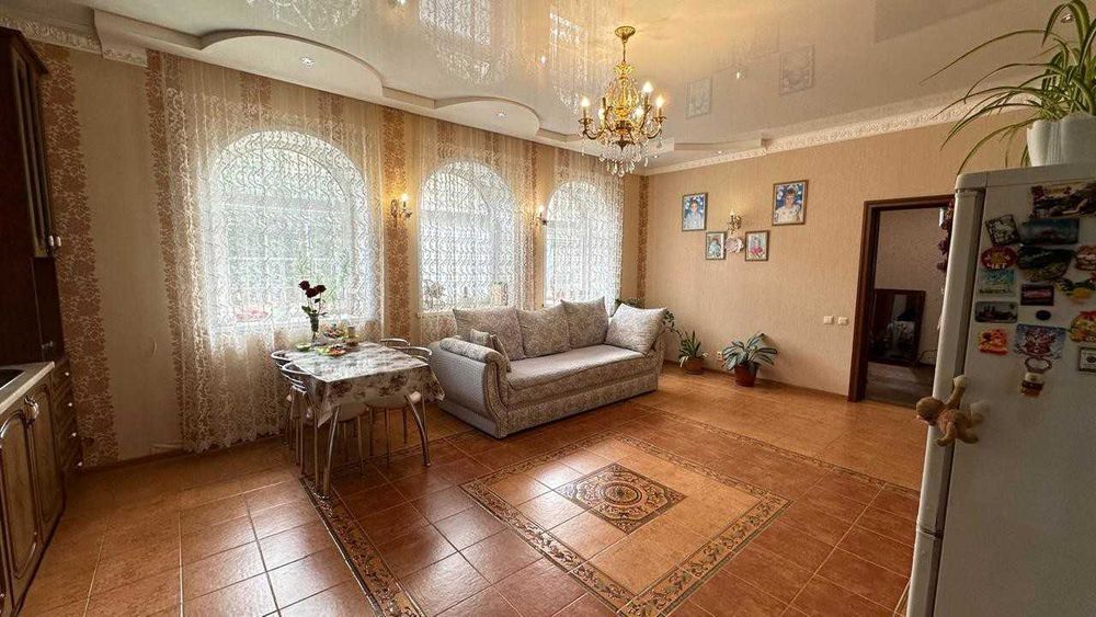 Продажа 2-этажного дома  В Центре!