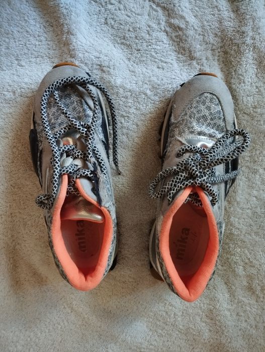 Маратонки за момиче