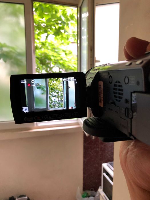 Panasonic HDC-SDT750 Full HD 3MOS SD XC Camcorder 14.2 MP 3D capable,Touch Screen,VW-CLT1 3D Conversion Lens (With Lens Caps and Pouch),