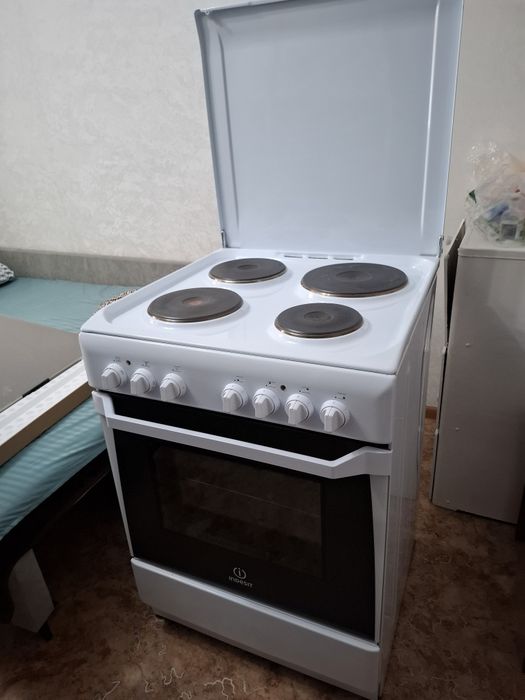 Электроплита с вытяжкой