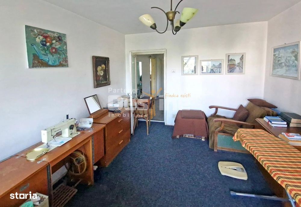Apartament 3 Camere Semidecomandat