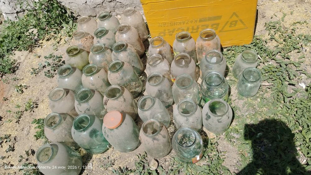 Продам банки 1- 2-3 литровые
