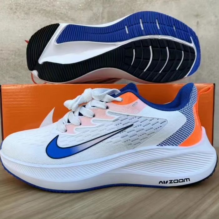 Беговые кроссовки Nike