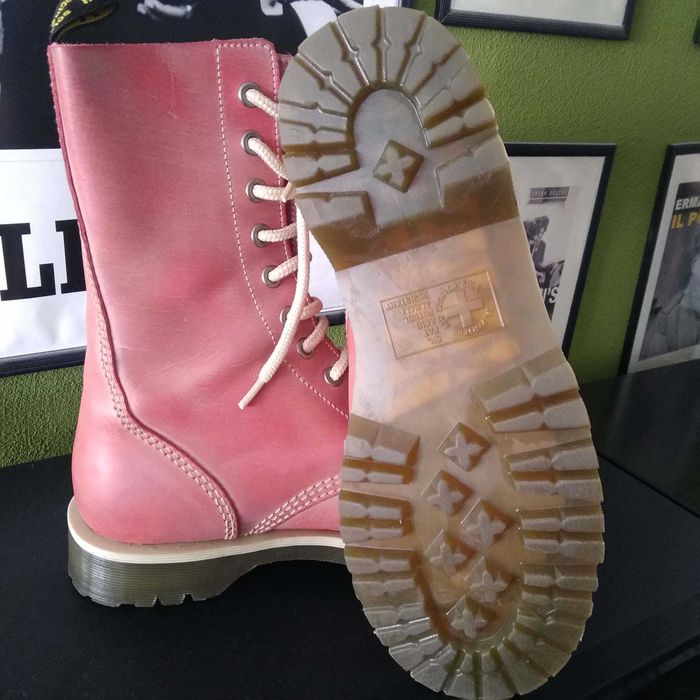 DR MARTENS B234 ROSE SIDE SWIPE високи кубинки, номер 41, UK 7