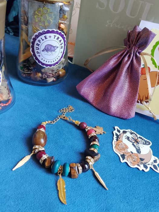 Бурканче с бижута