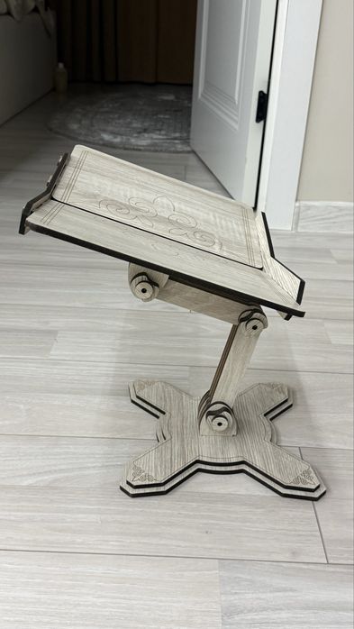 Для чтение корана подставка