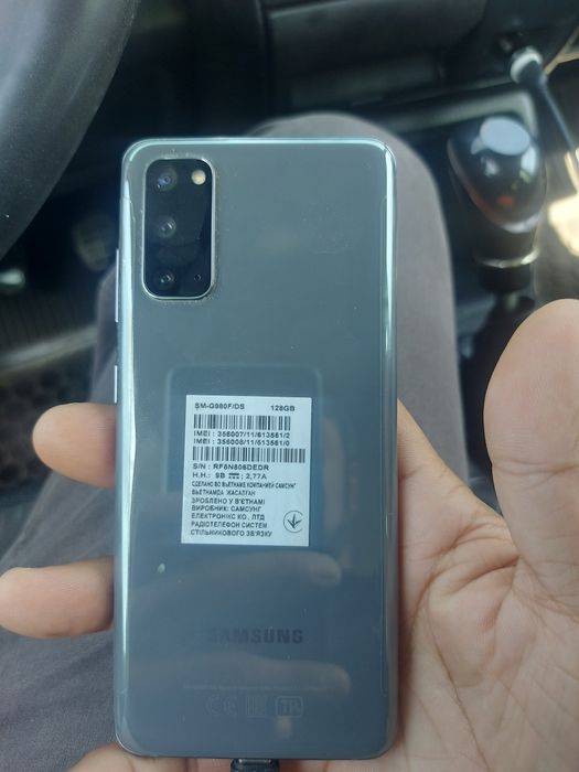 Samsung S20 память 128гб