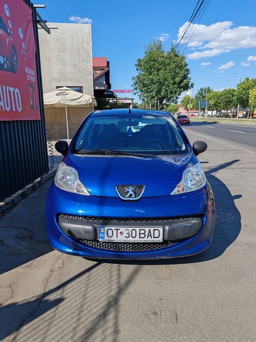 Vând Peugeot 107