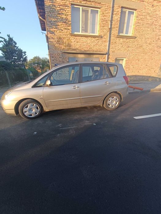 продава се Toyota Corolla 2003 2.0дизел 90 кона