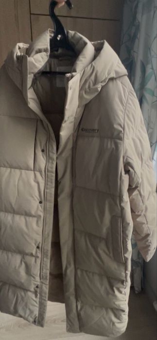 Продам новый длинный пуховик Discovery