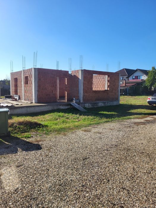 Vând casa individuala in urseni