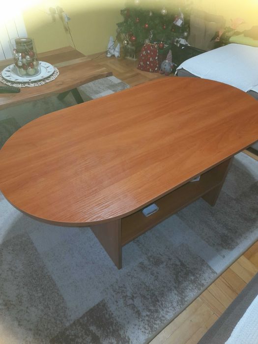 Холна масичка в много добро състояние