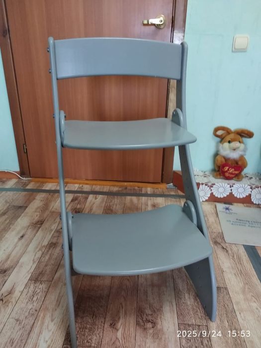 Школьный стул б/у