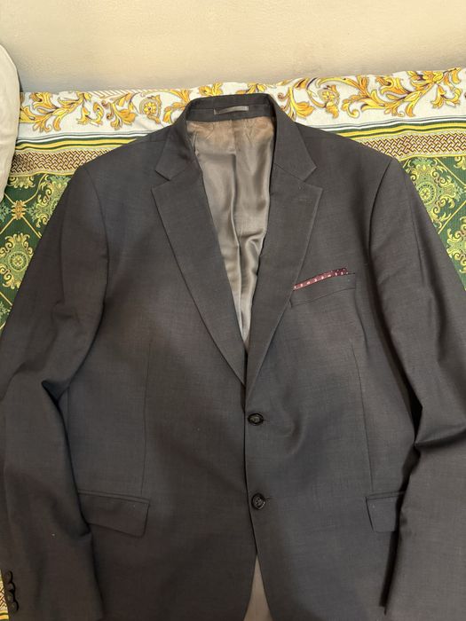 Продам костюм 58 размер