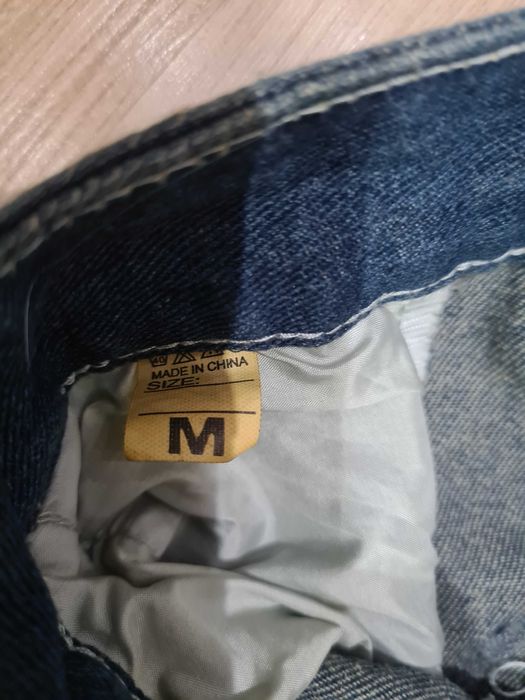 Продам молодёжные джинсы для девочек