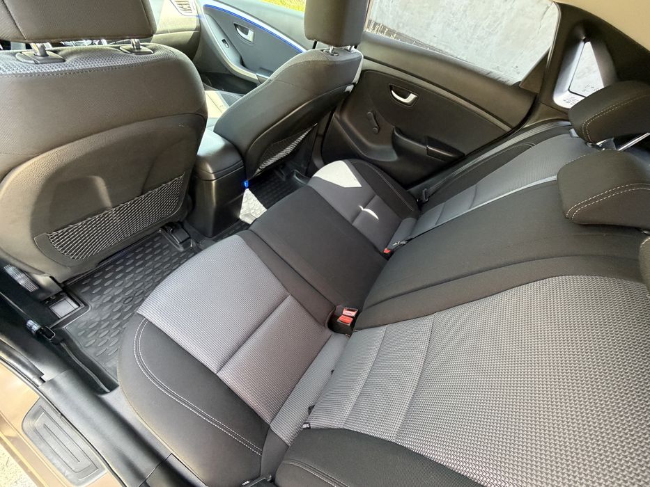Hyundai i30 Facelift 1.4 diesel /lumini ambientale