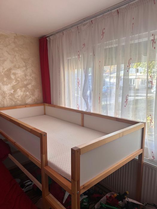 Vând pat de copii dimensiuni 2000/100 cm saltea nouă