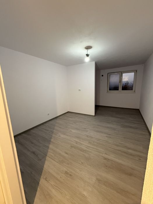 Garsoniera de vanzare