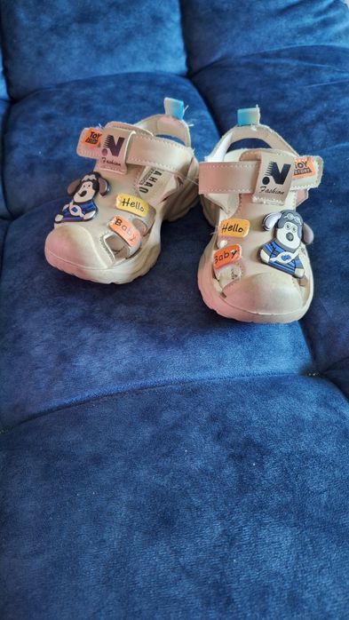 Продам сандалики.