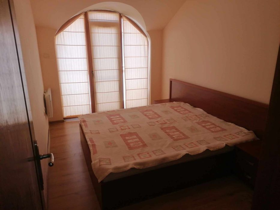 Давам под наем тристаен апартамент за целия сезон 2026 г.