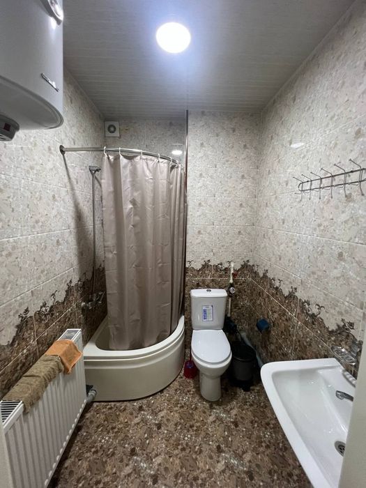 Бухоро шахарда 1 хоналик квартира сотилади